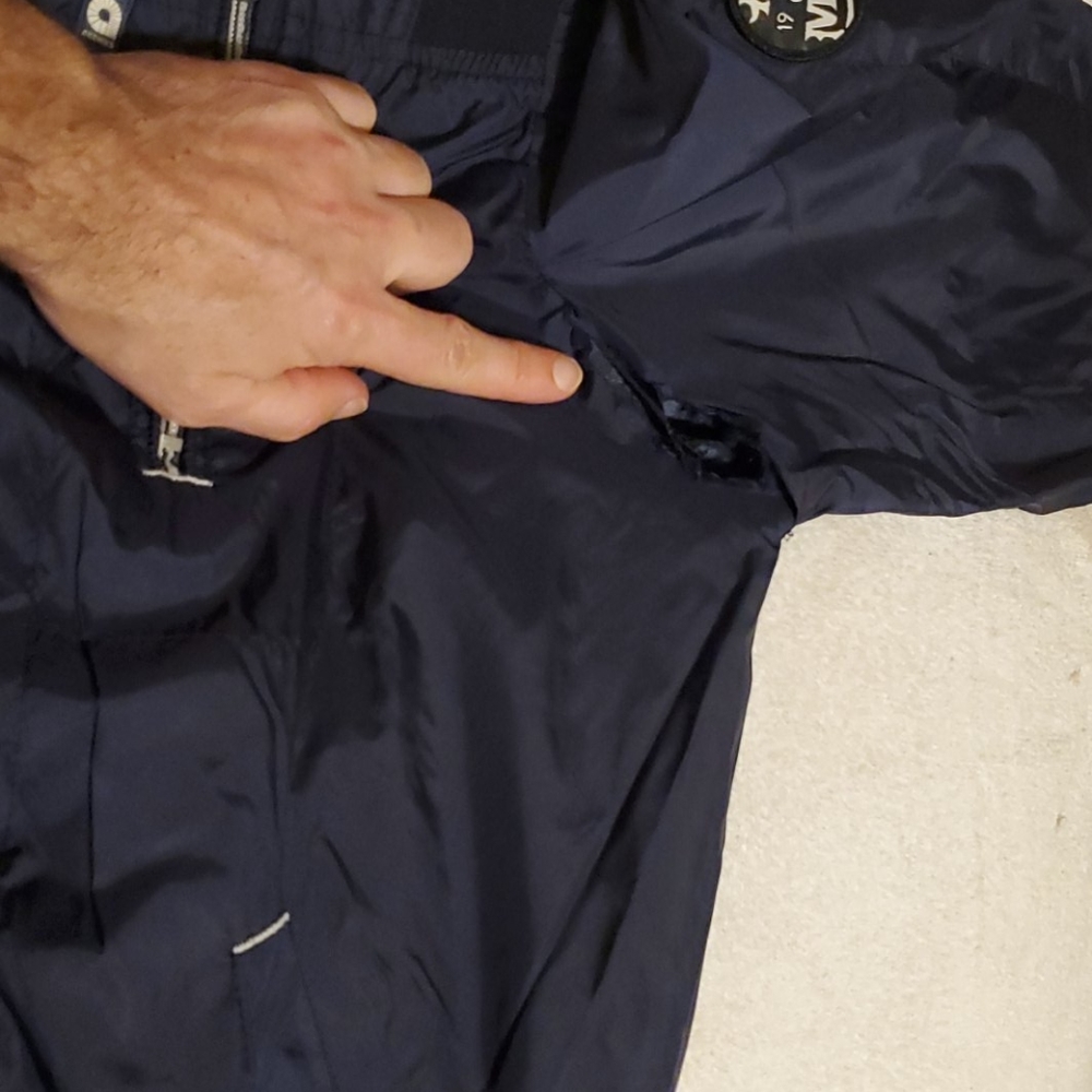 Akademiks jacket - Picture 6 of 6